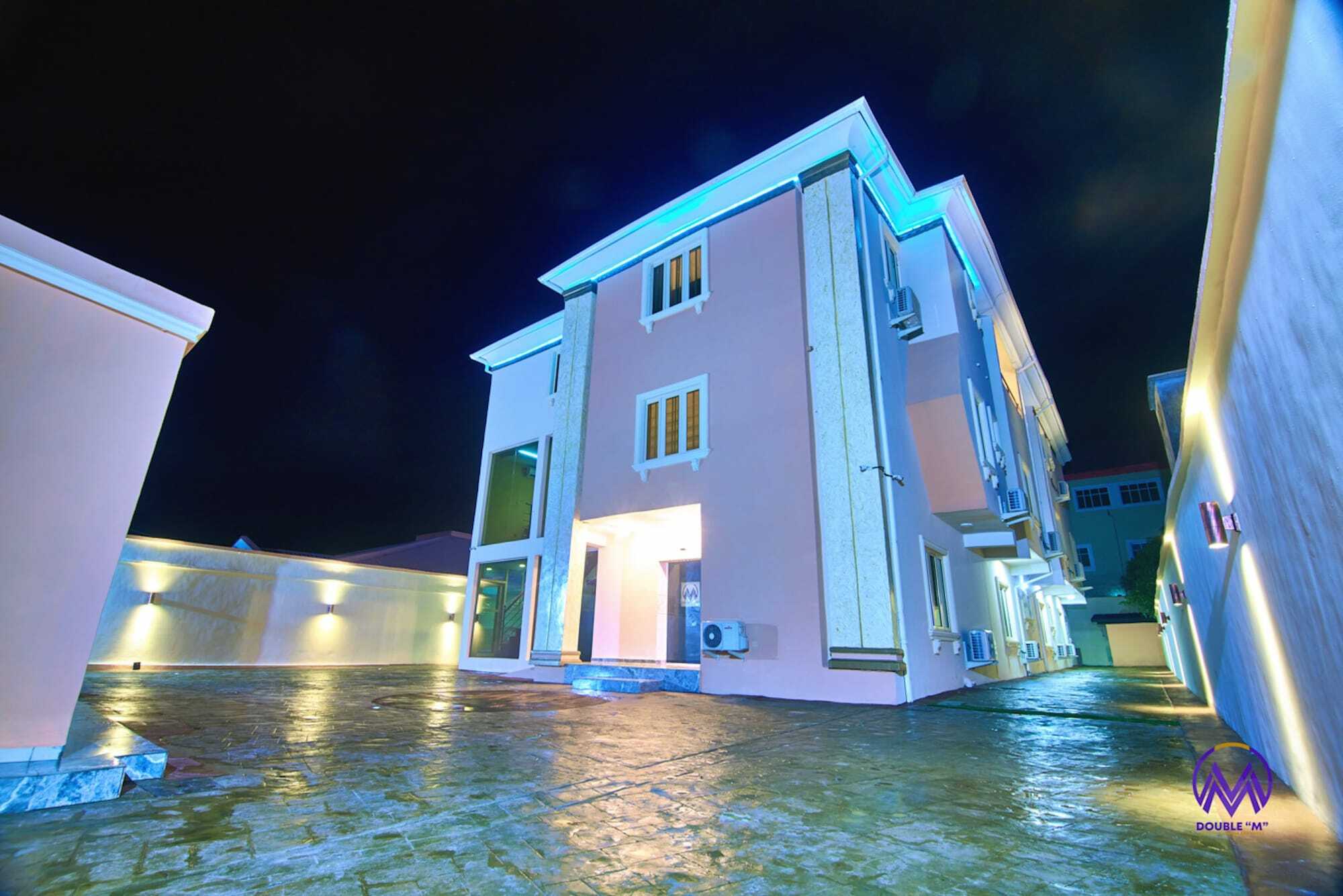 Double M Exquisite Suites And Lounge Lekki Ogombo Exterior foto